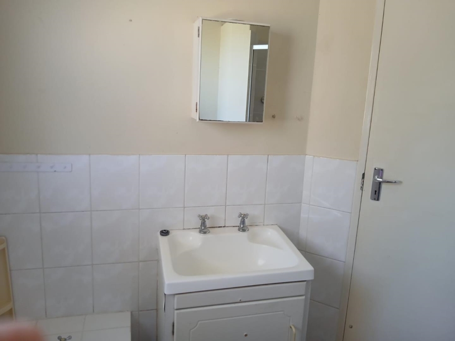 To Let 2 Bedroom Property for Rent in Ferndale Western Cape